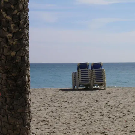 Suitur Frente A La Playa De * Calafell